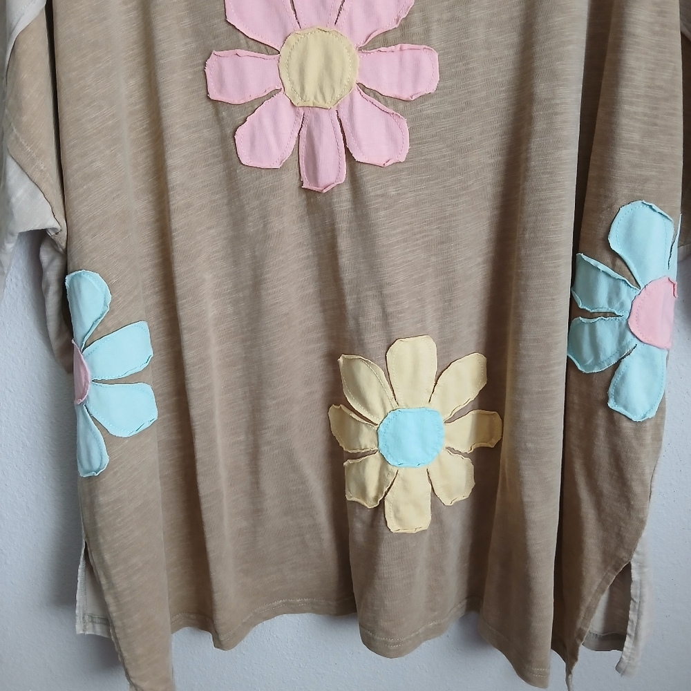 Easel Flower Patchwork Pull On Top Artsy Boho - image 8
